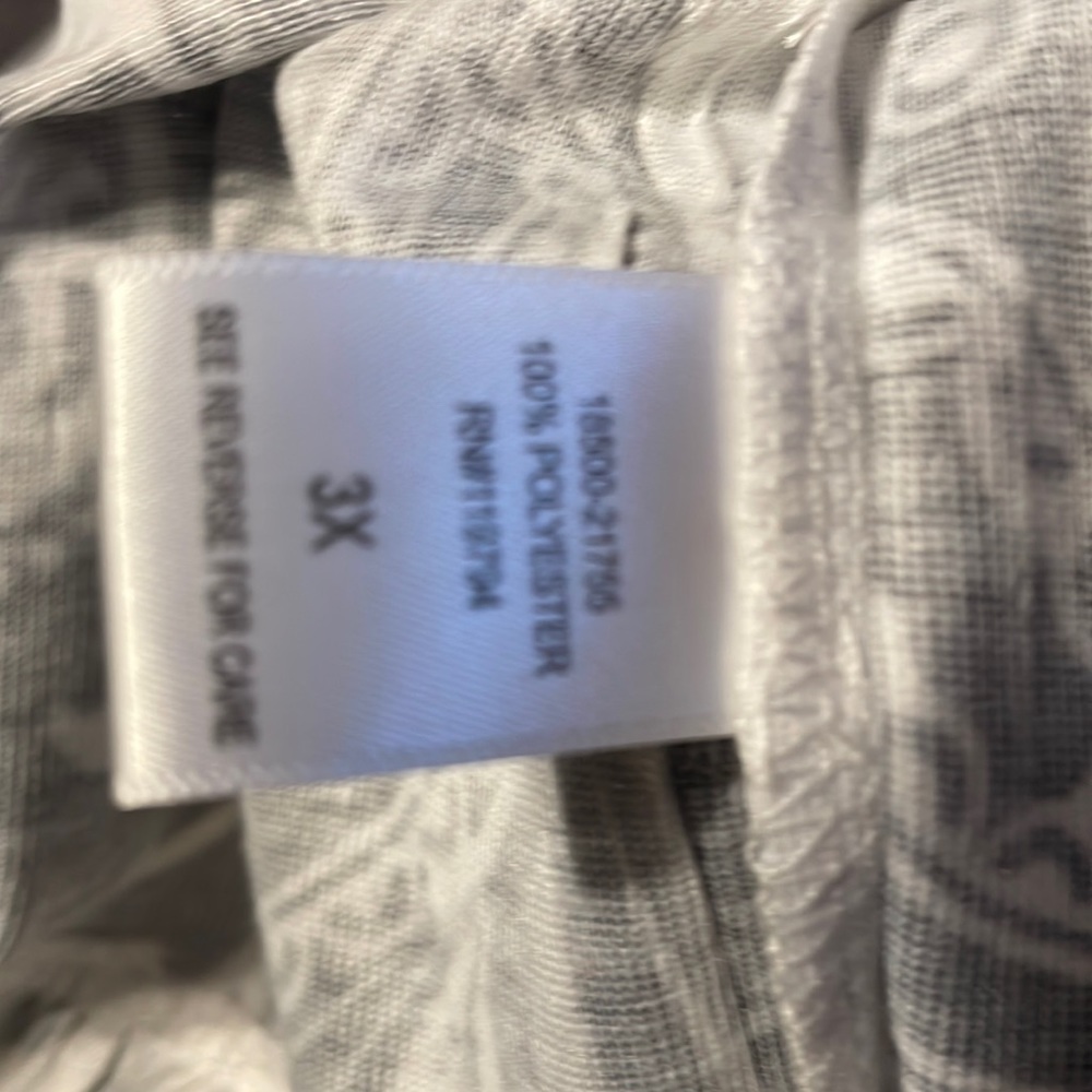 Unity plus size Top - Picture 5 of 5